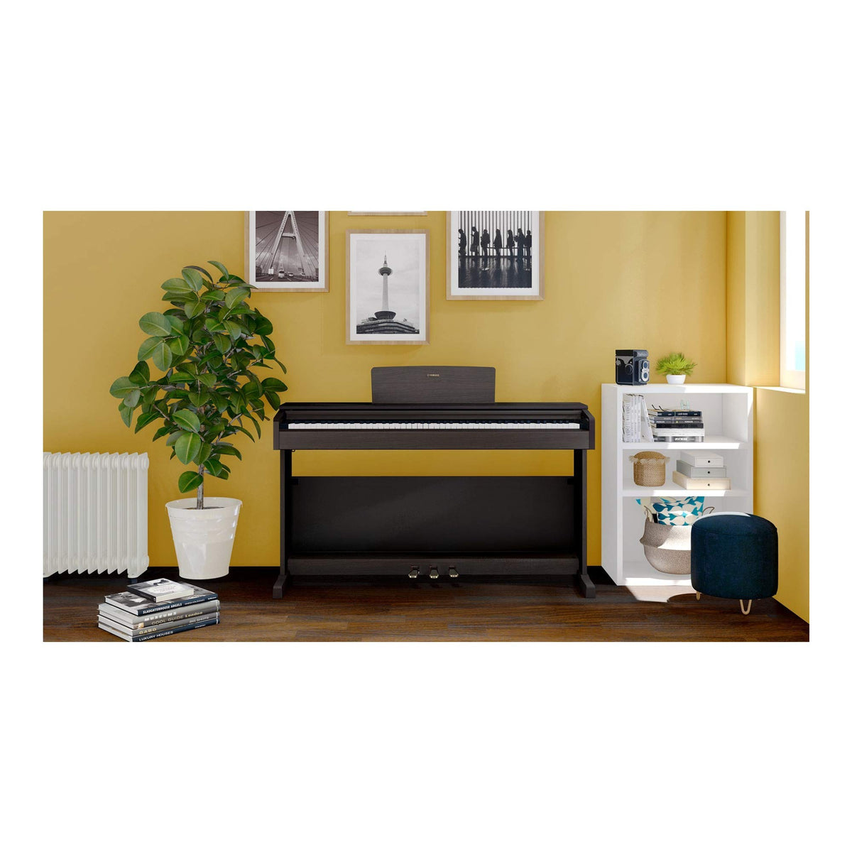 Piano with Bench G910952