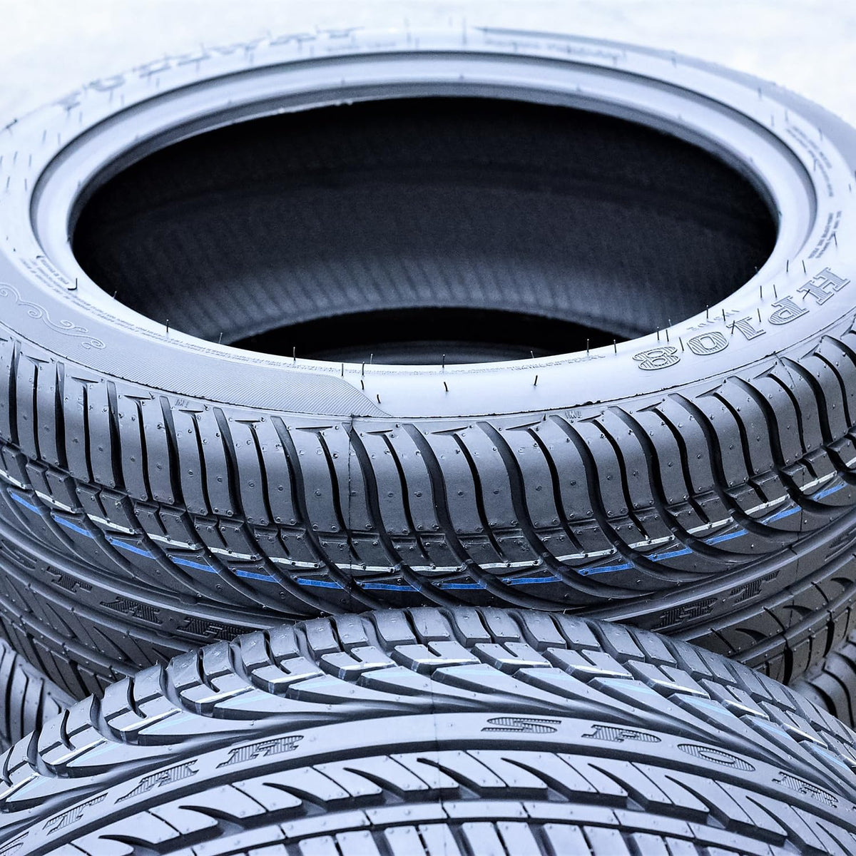 4 All Season 18 inch Tires S935783
